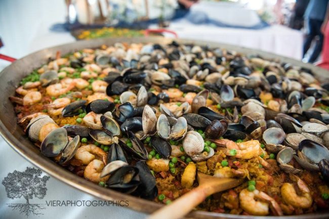Paella with clams and mussels